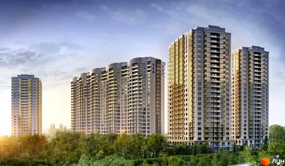 Ten minutes from the centrum, the Maidan, a metro and a park â the location that made the opportunity.